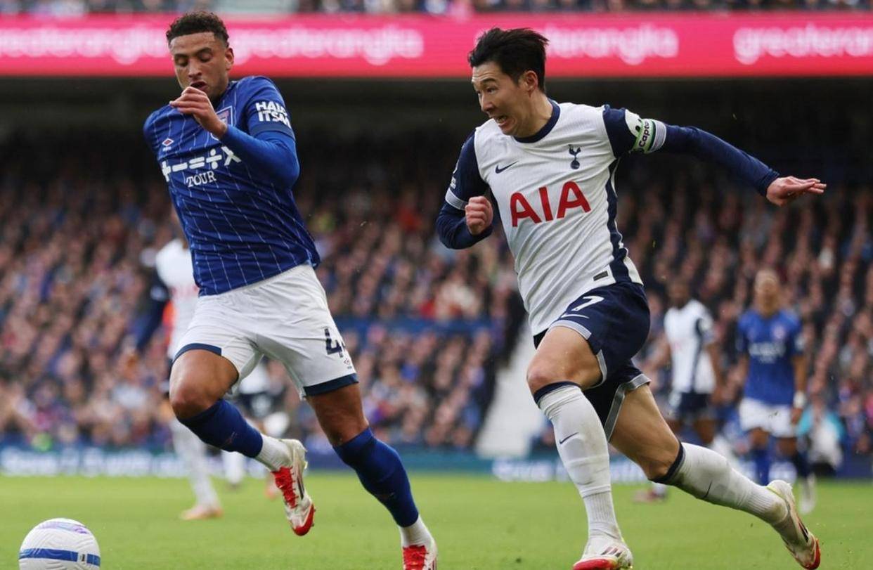 曼联险胜本菲卡，孙兴慜补时绝平意甲的简单介绍