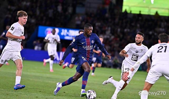 开云官网-巴黎圣日耳曼力克曼城，阿扎尔扑点救主欧冠