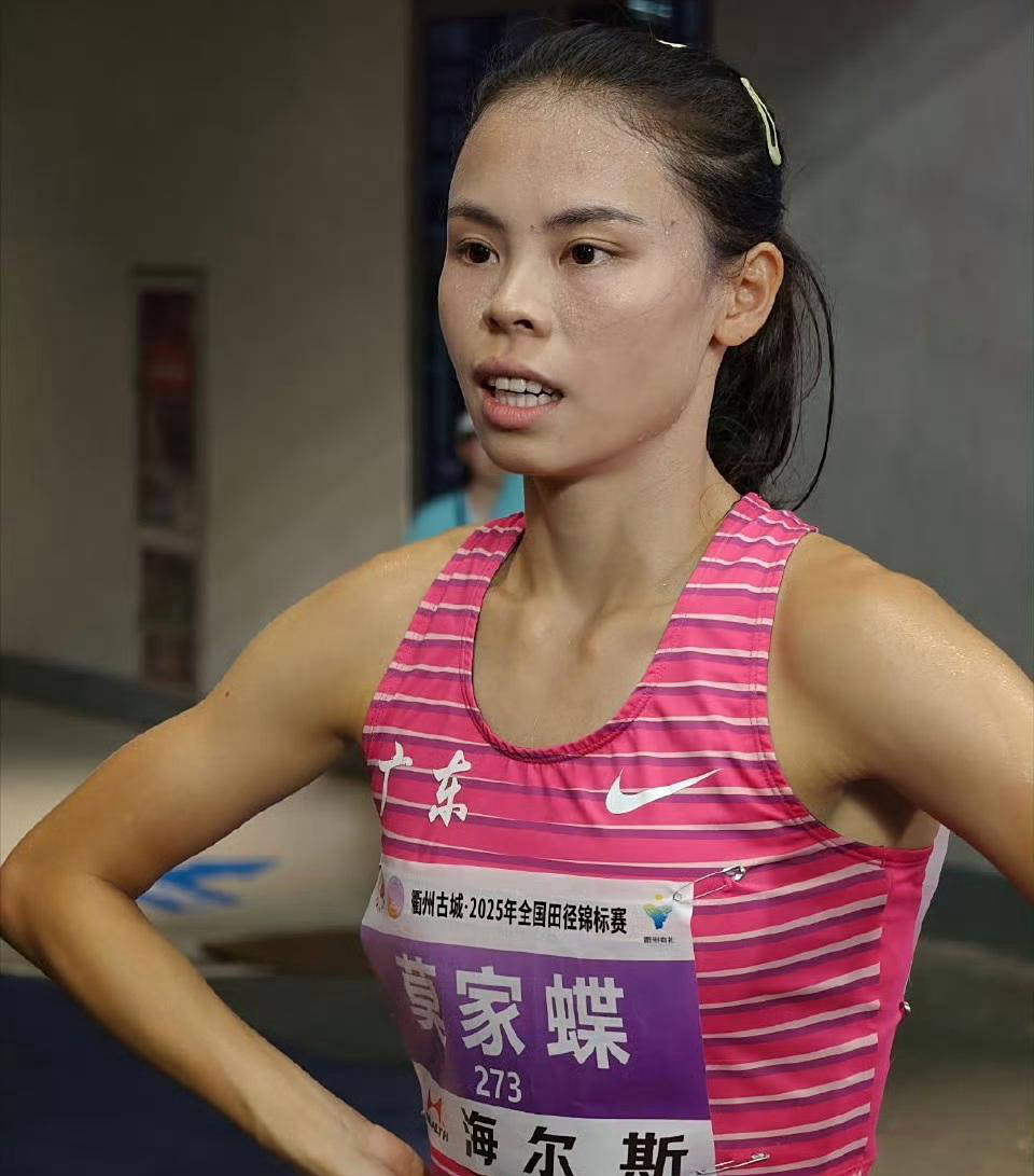 包含田径强手风驰电掣，横扫赛场！的词条