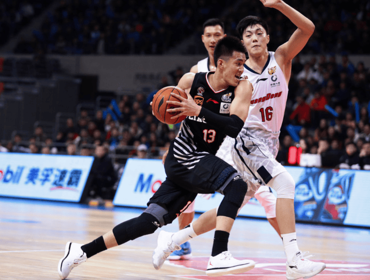 开云-深圳队逆转灰熊，郭艾伦带队取胜